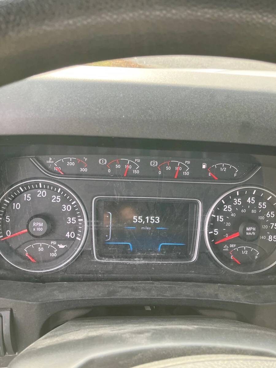 2019 International MV - image 6