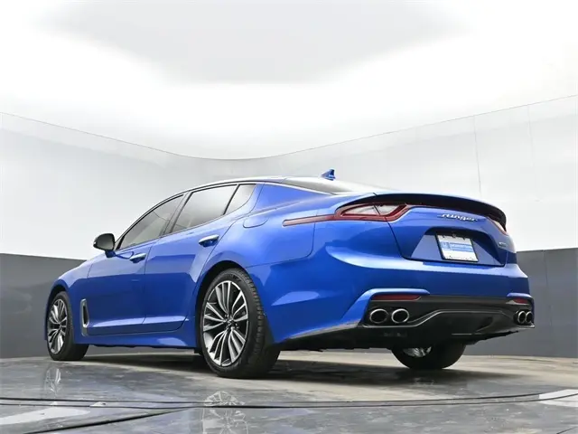 2018 Kia Stinger Premium photo 33