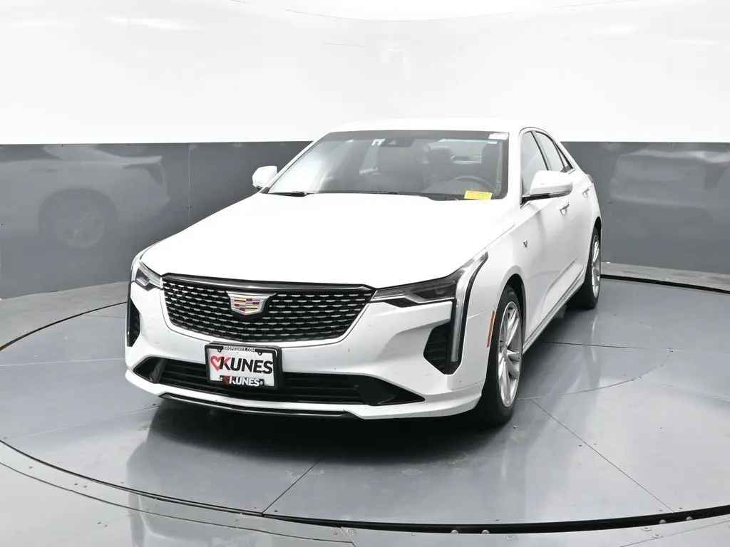 2024 Cadillac CT4 Luxury photo 4