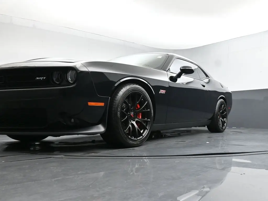 2016 Dodge Challenger SRT8 392 photo 26