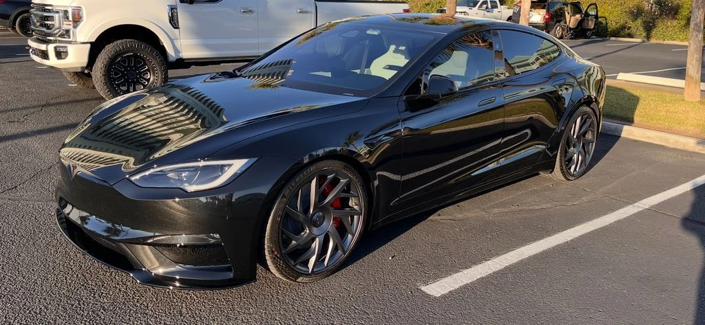 2026 Tesla Model S Plaid's photo