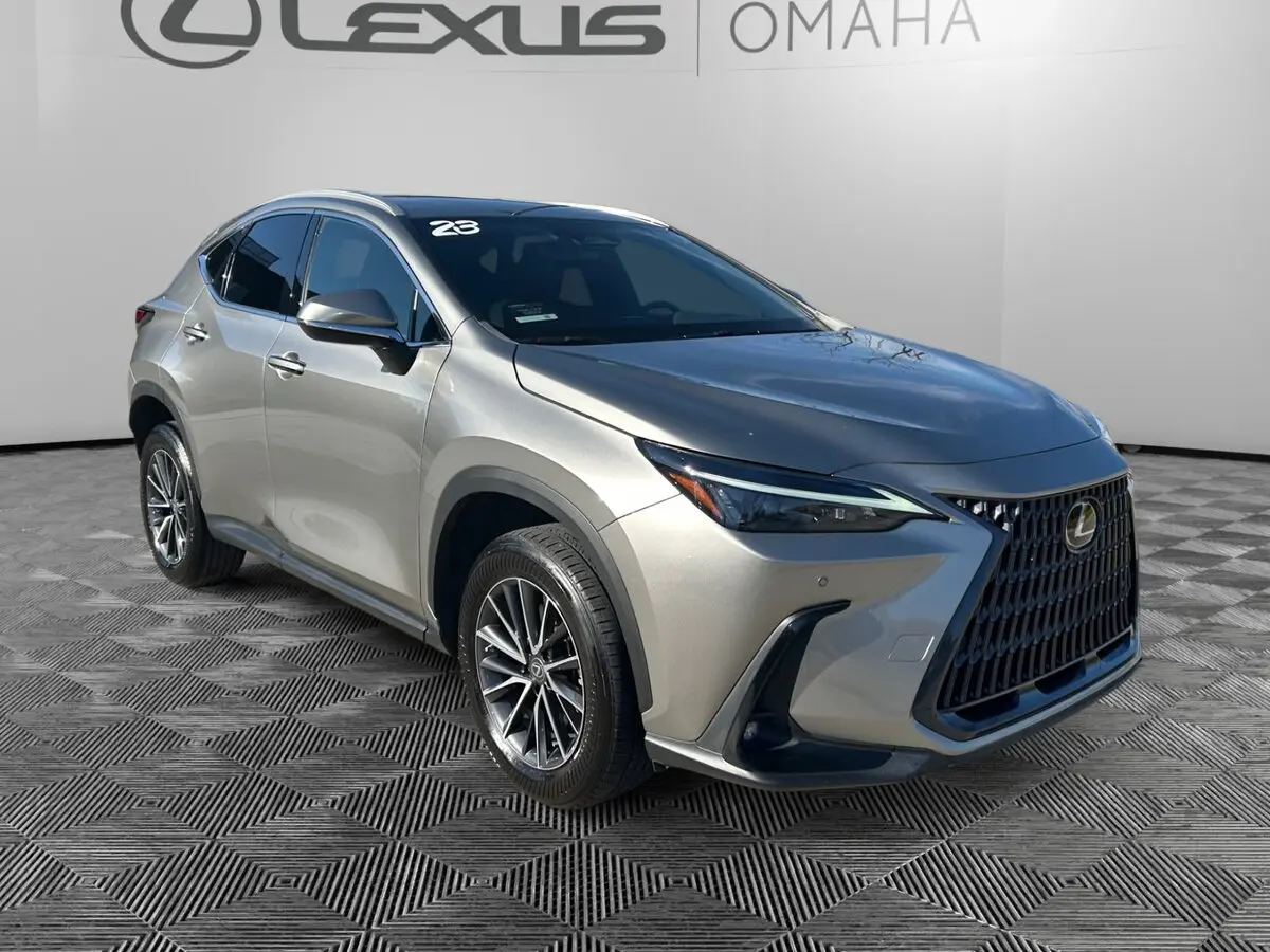 2023 Lexus NX 350's photo