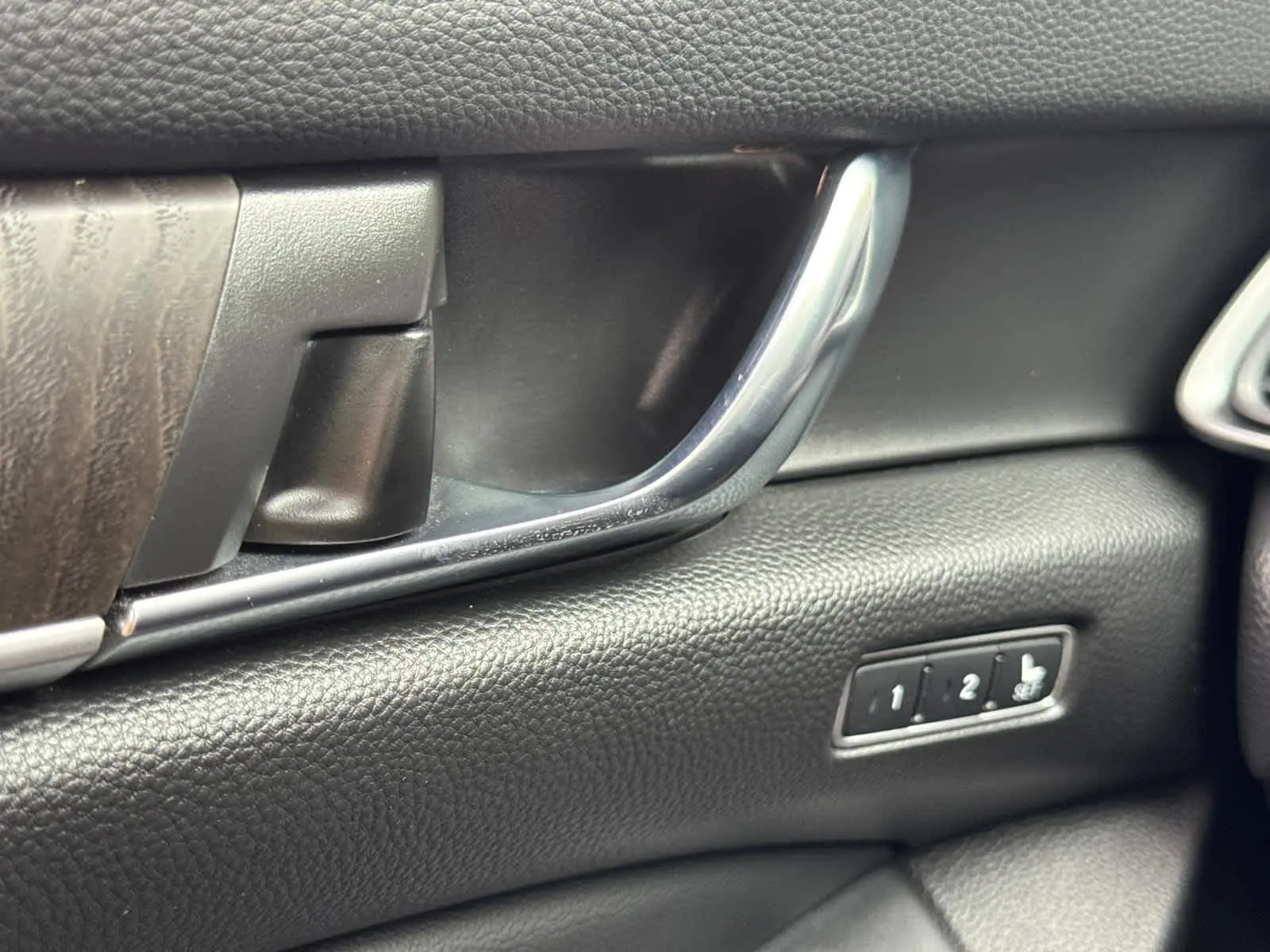 2022 Honda Accord Hybrid Touring photo 23