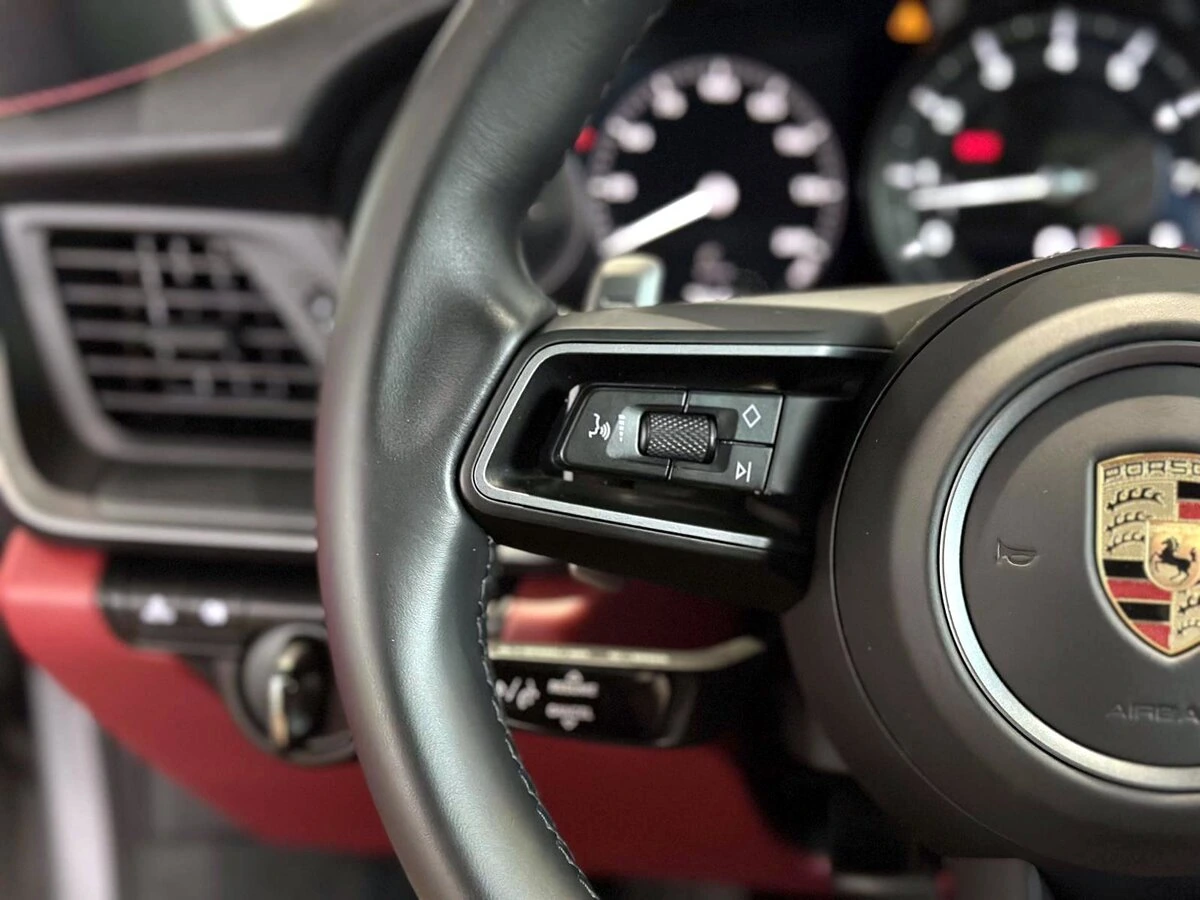 2024 Porsche 911 - Photo 20