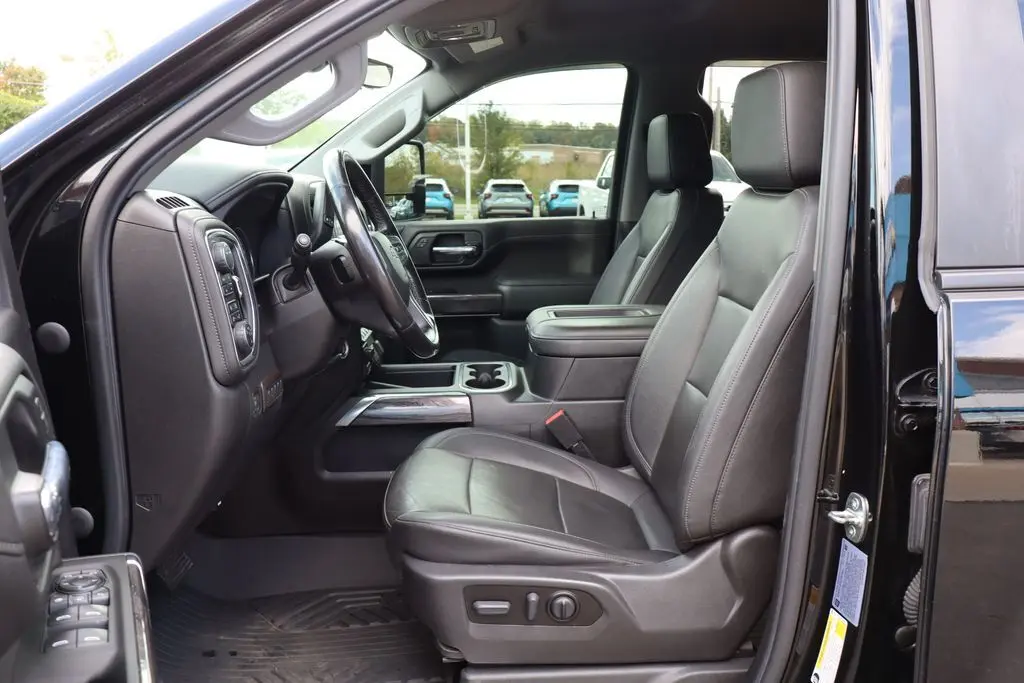2022 Chevrolet Silverado LTZ photo 14