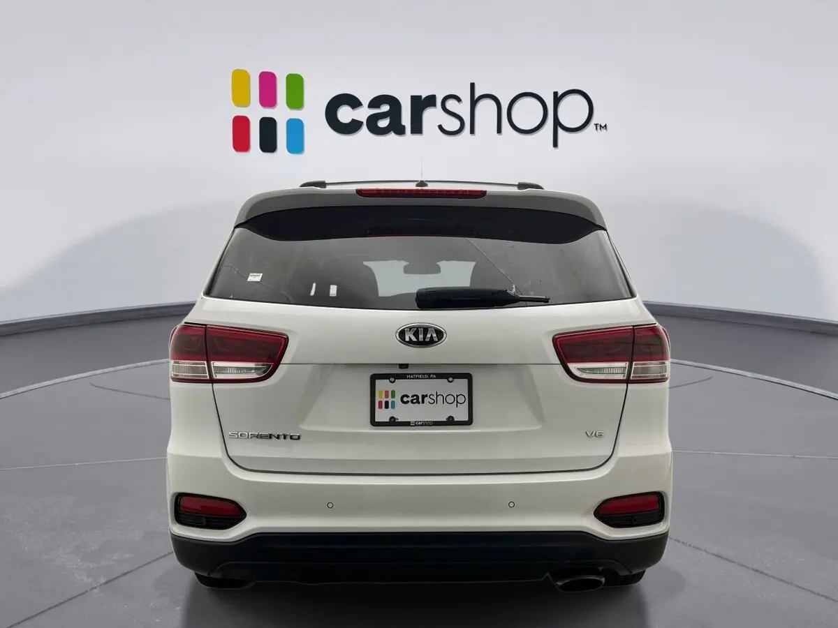 2019 Kia Sorento S V6 photo 3