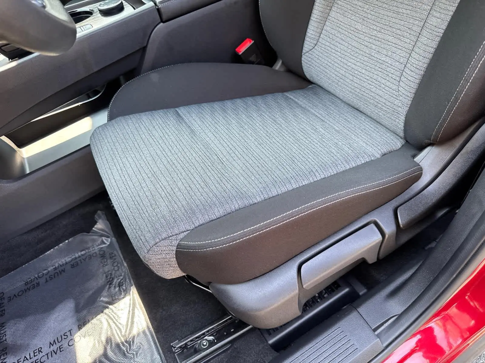 2022 Nissan Rogue S photo 14