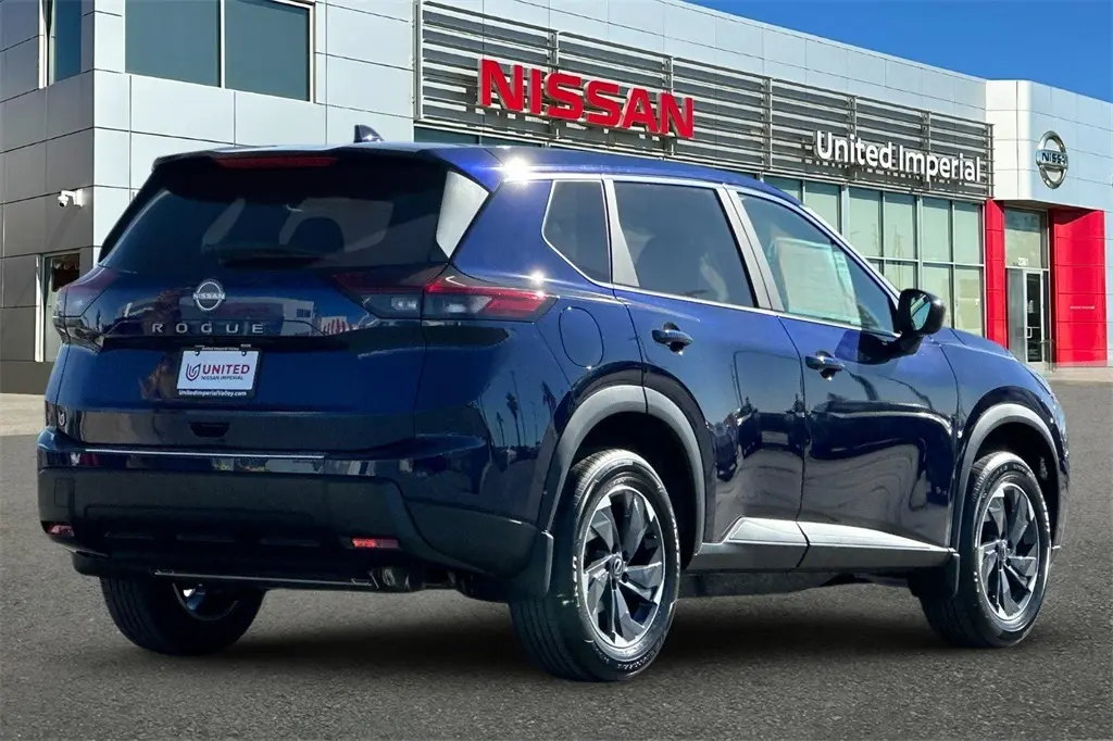 2026 Nissan Rogue SV photo 3