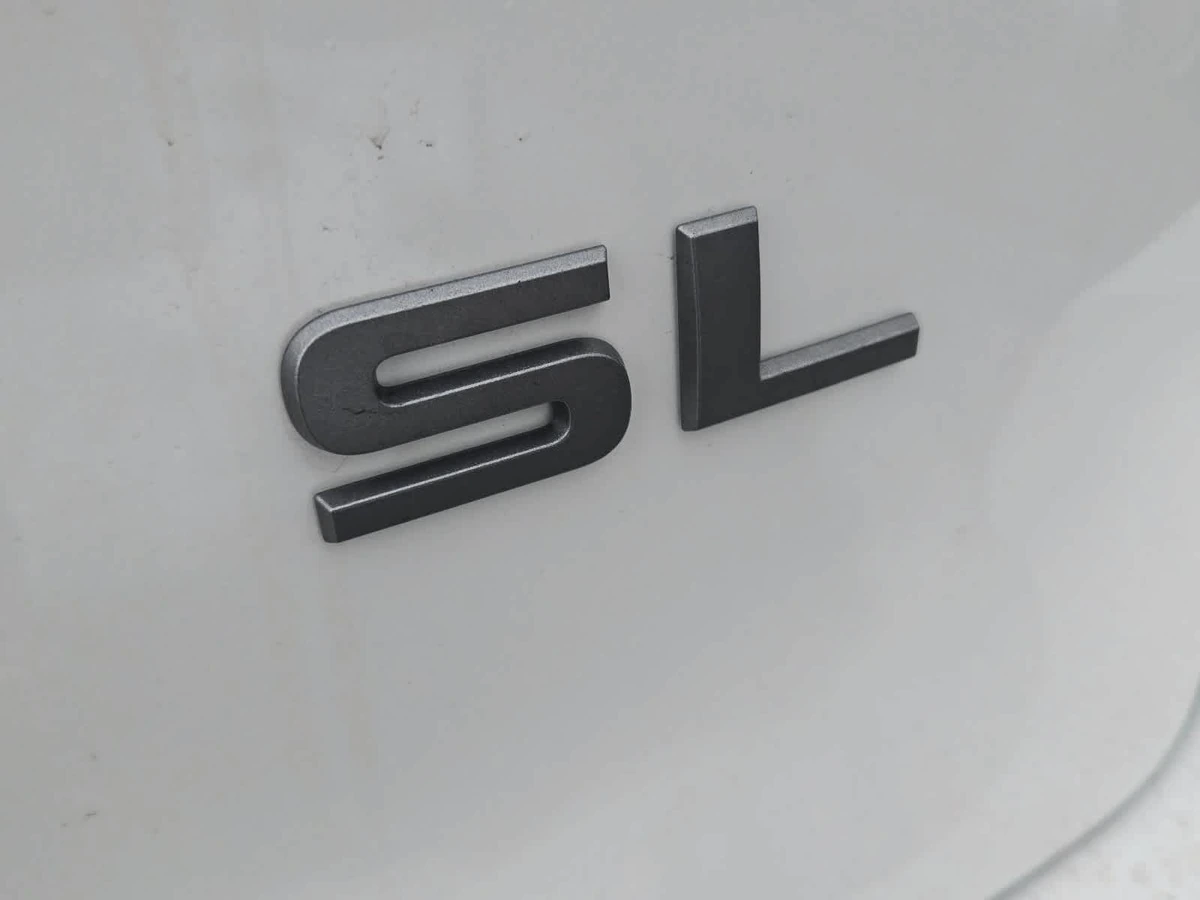 2026 Nissan Armada SL - Photo 9