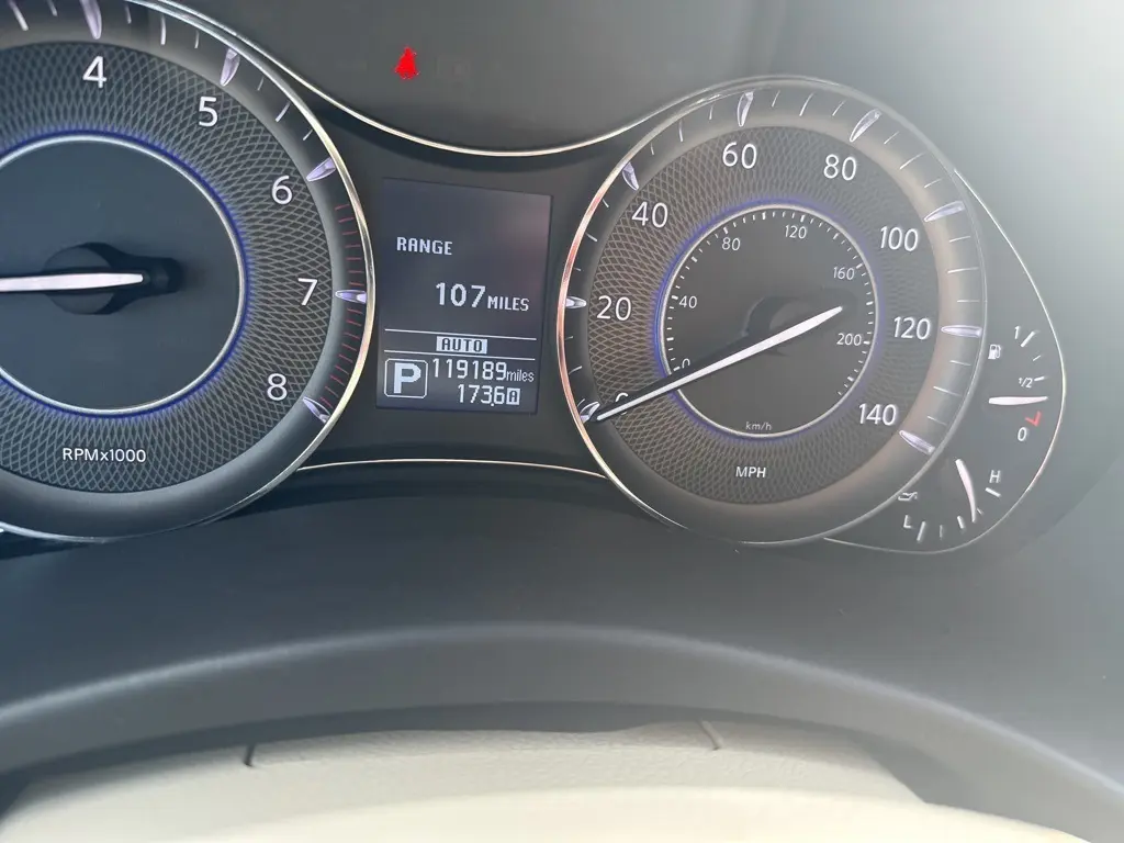2016 Infiniti QX80 Base photo 16