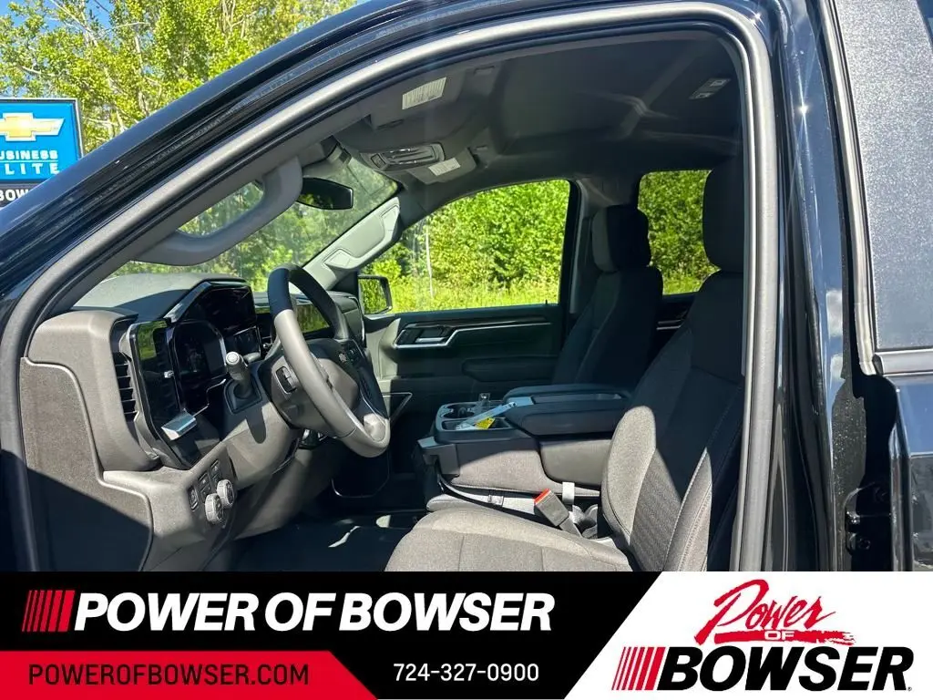 2026 Chevrolet Silverado 1500 LT photo 3
