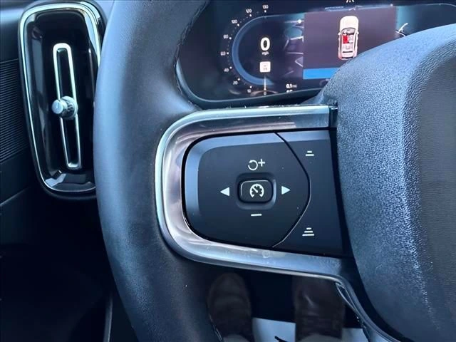 2023 Volvo - image 17