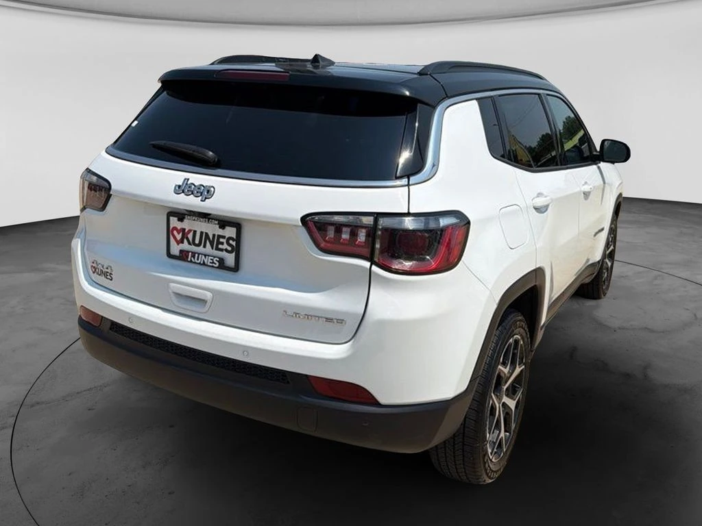 2025 Jeep Compass Limited - Photo 10