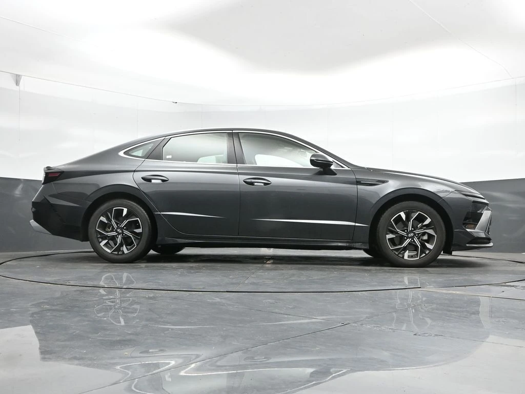 2025 Hyundai Sonata SEL - Photo 39