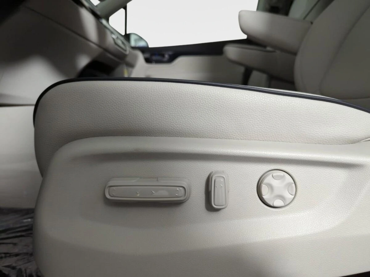 2026 Honda Odyssey Touring - Photo 11