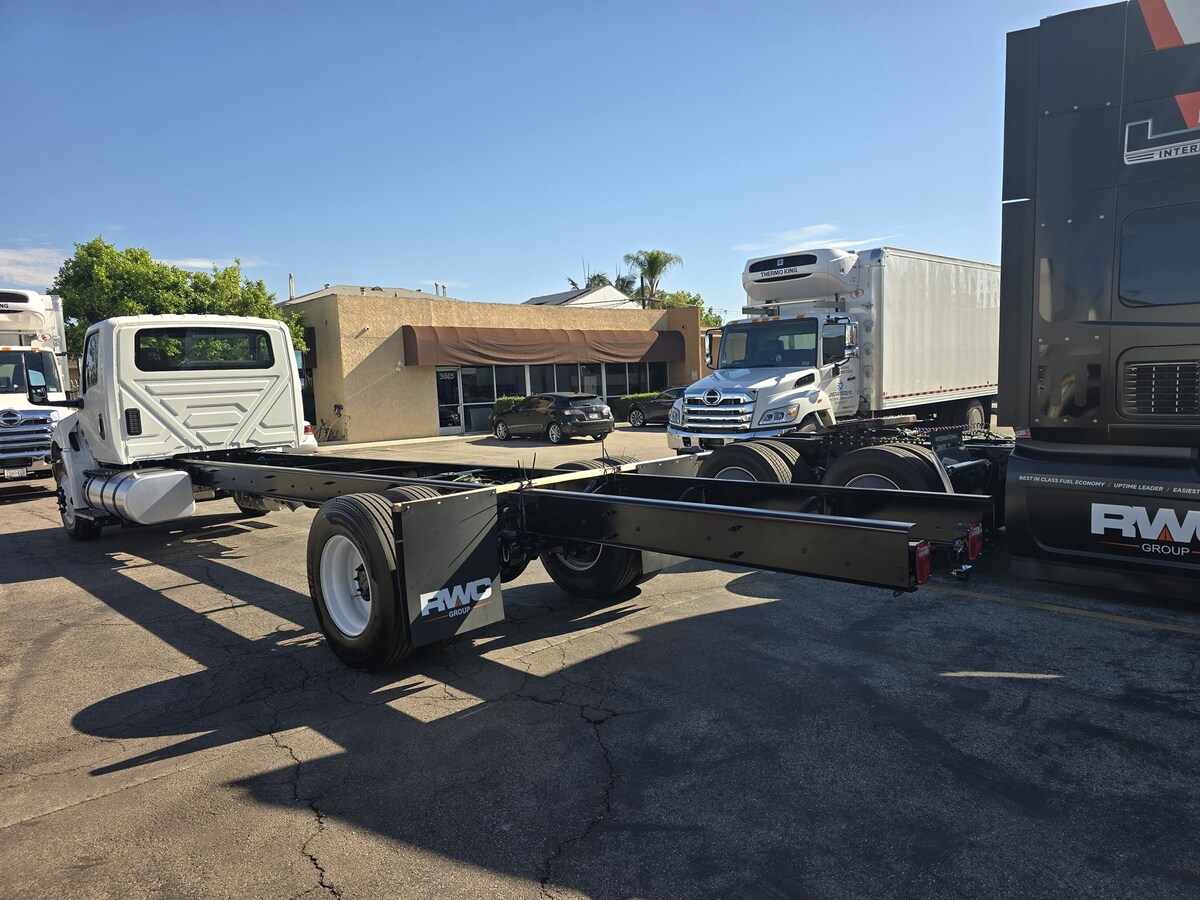 2027 International MV in CA — photo 4