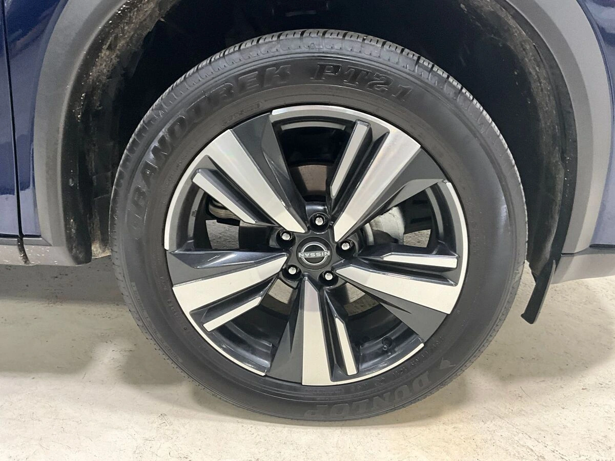 2025 Nissan Rogue SL - Photo 11