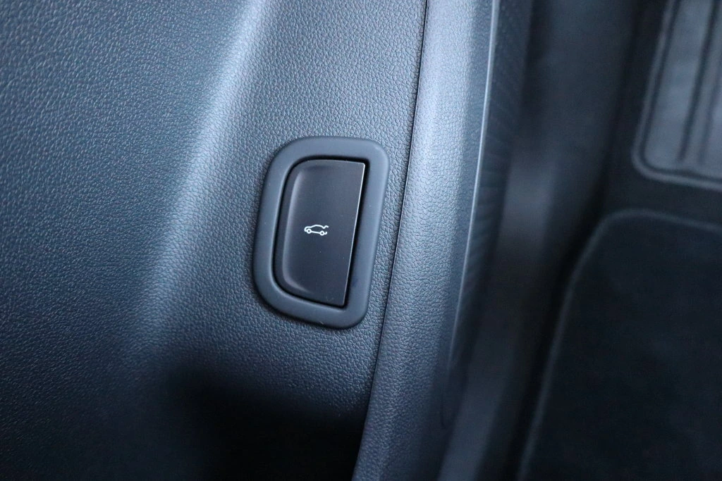 2027 Chevrolet Traverse LT - Photo 21
