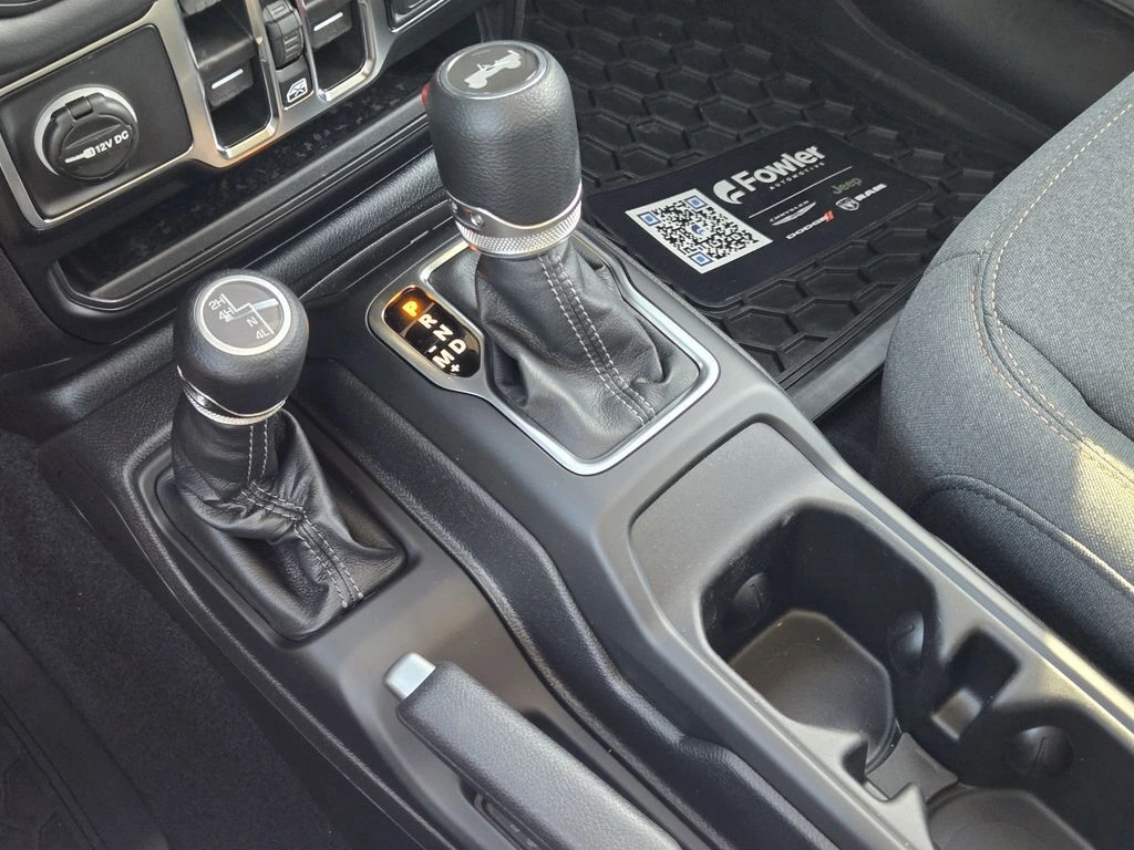 2026 Jeep Wrangler 4-Door Sahara - Photo 16