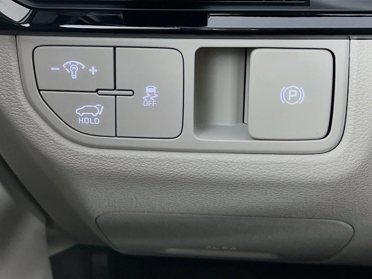 2026 Kia Sportage EX - Photo 12