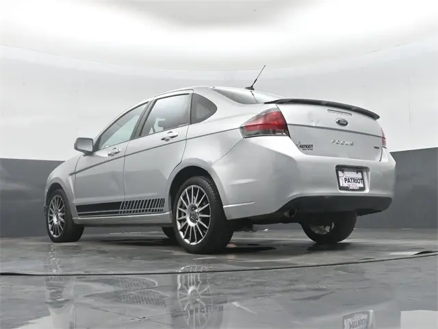 2011 Ford Focus SES photo 35