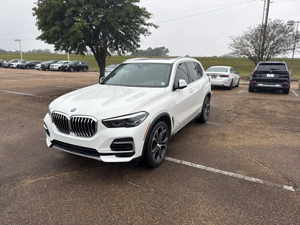 2023 BMW X5 40i's photo