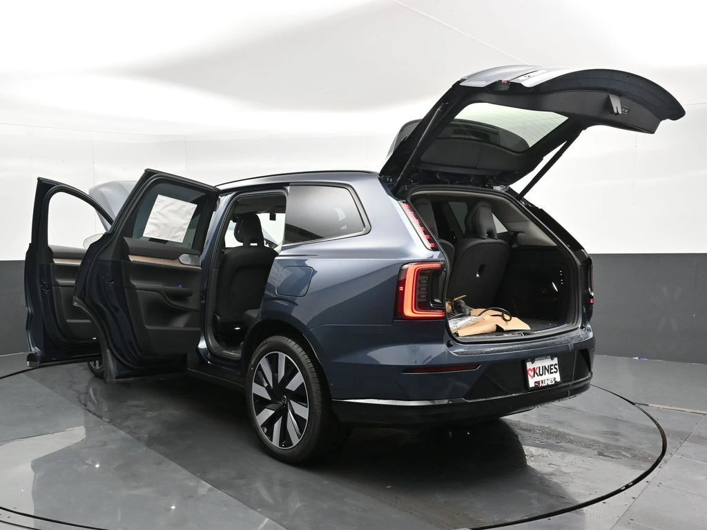 2025 Volvo EX90 Ultra - Photo 41