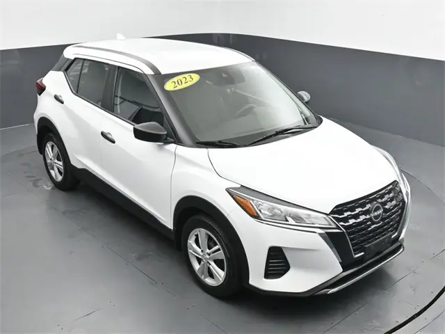 2023 Nissan Kicks S photo 20