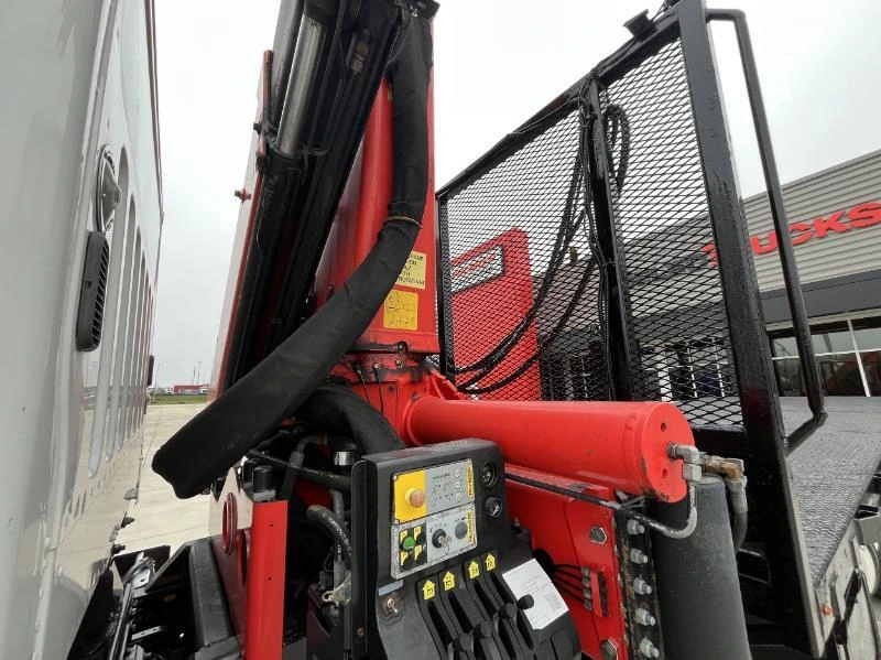 2018 Freightliner 114SD - image 15