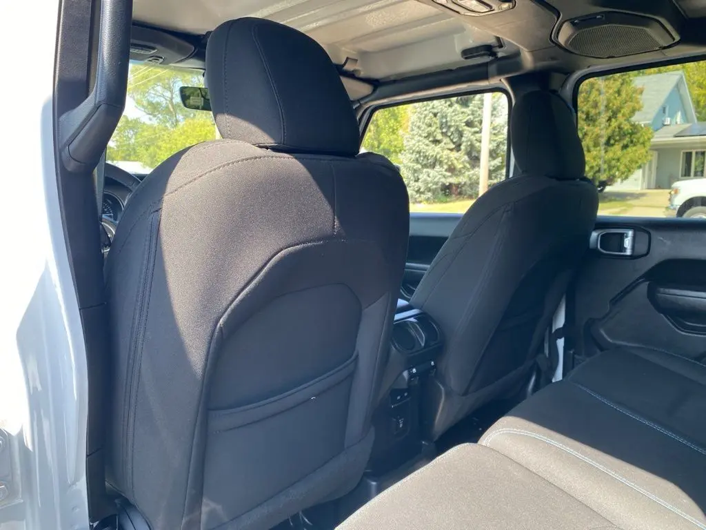 2023 Jeep Wrangler Rubicon 4xe photo 16