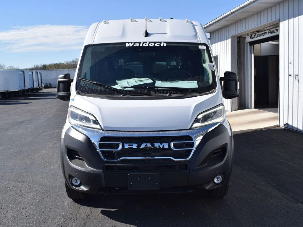 2024 RAM ProMaster Window Van Base - Photo 9