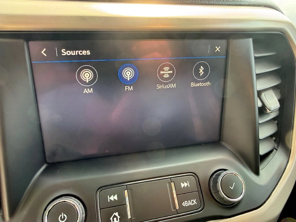 2023 GMC Acadia Denali - Photo 24