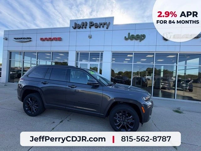 2026 Jeep Grand Cherokee Limited Reserve 4x4's photo