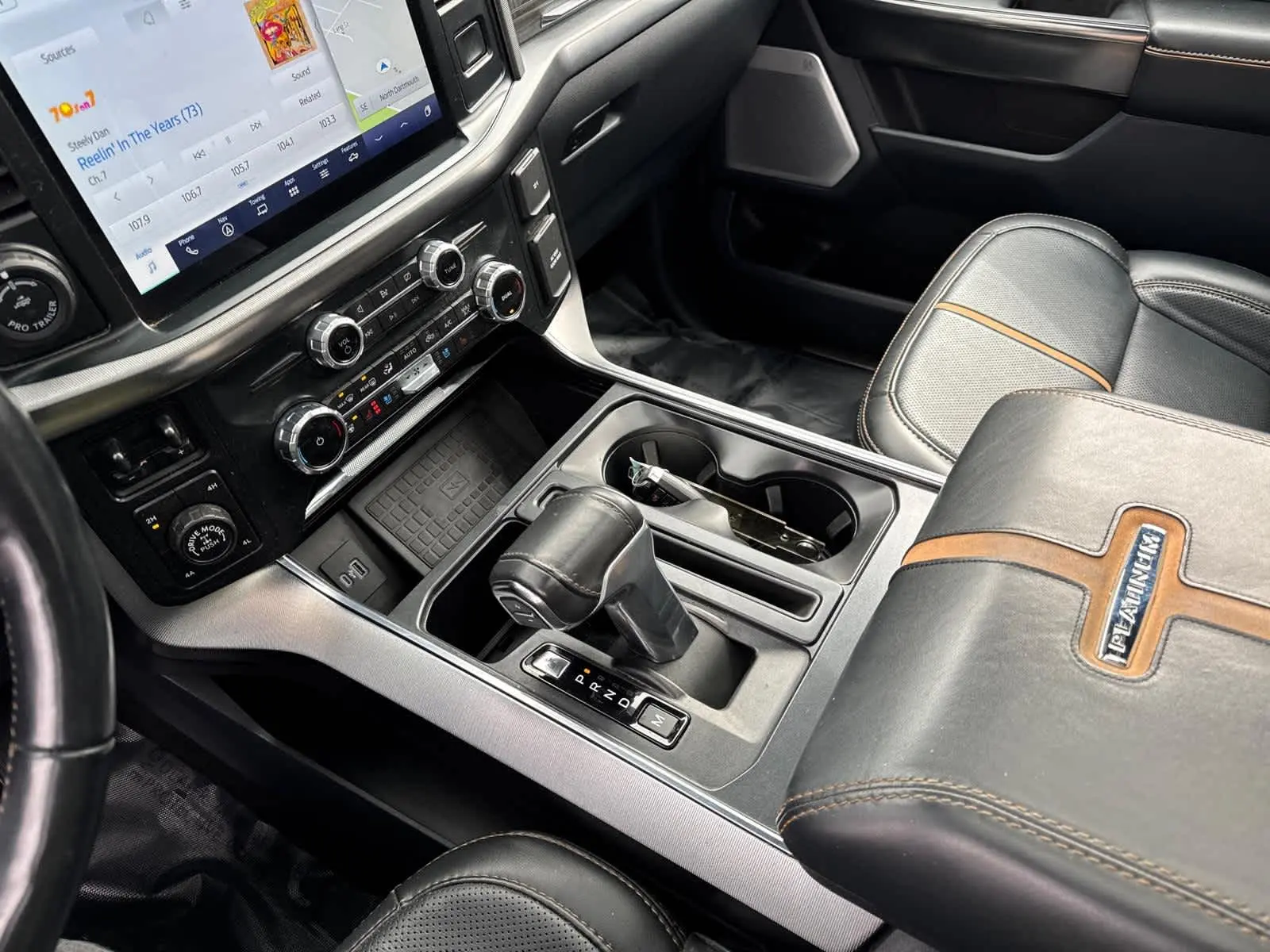 2022 Ford F-150 Platinum photo 24
