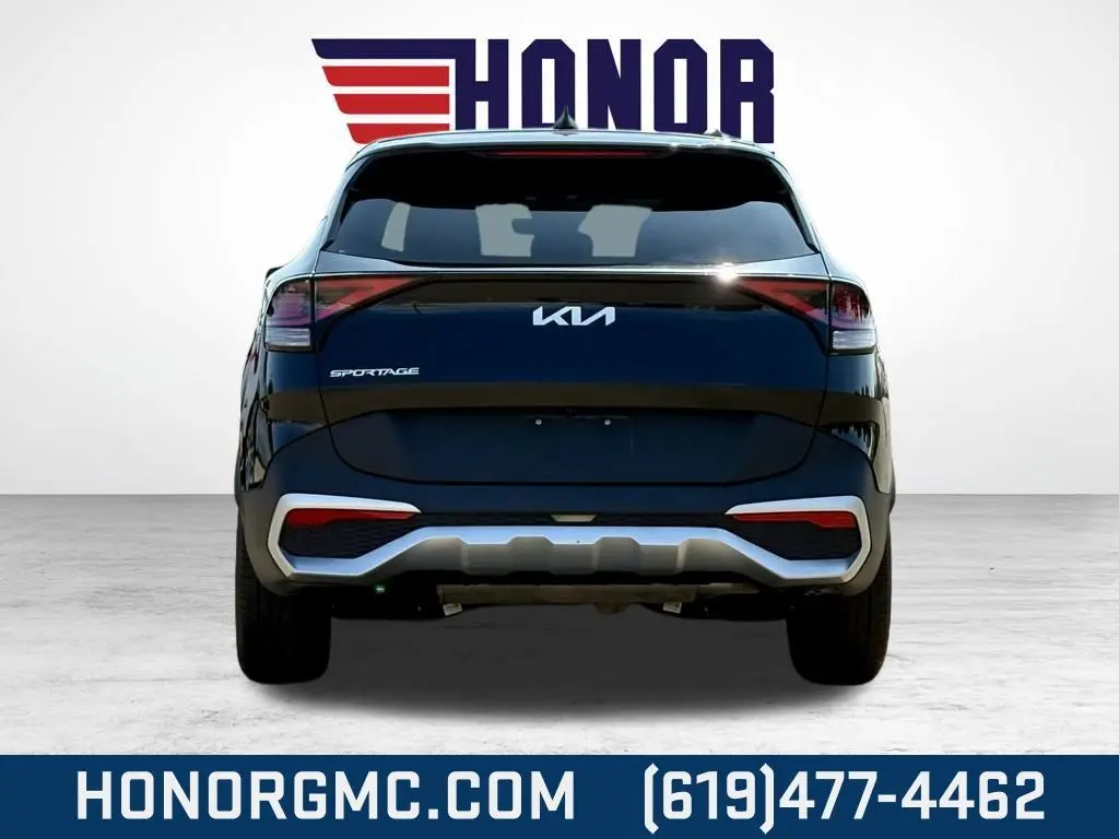2024 Kia Sportage LX photo 3