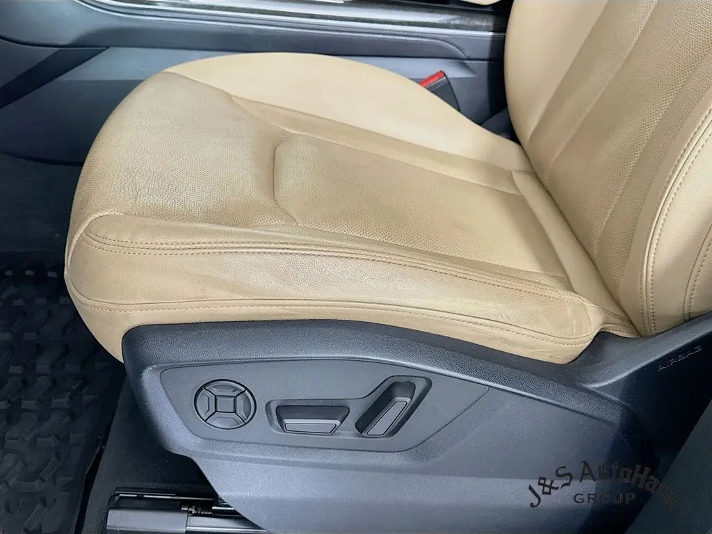 2022 Audi Q7 55 Premium Plus photo 21