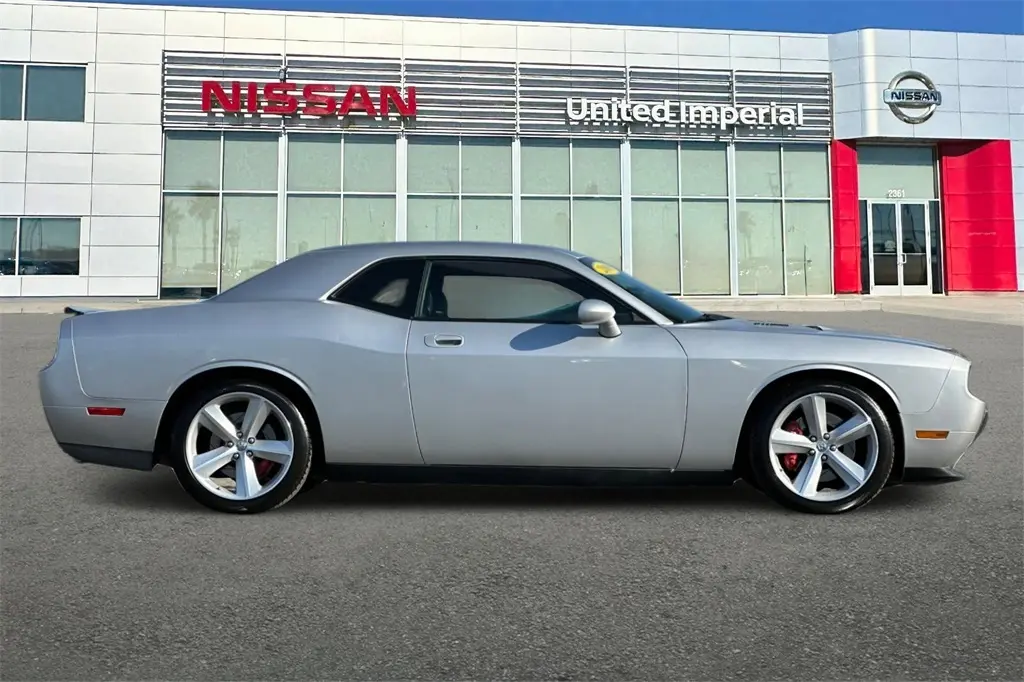 2008 Dodge Challenger SRT8 photo 3
