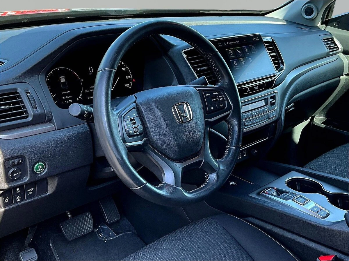 2025 Honda Ridgeline Sport - Photo 18