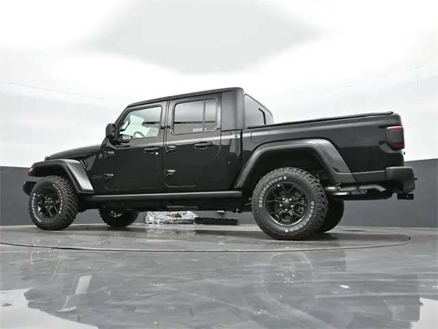 2024 Jeep Gladiator Willys photo 30