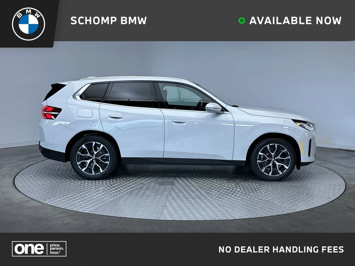 2026 BMW X3 30 XDRIVE's photo