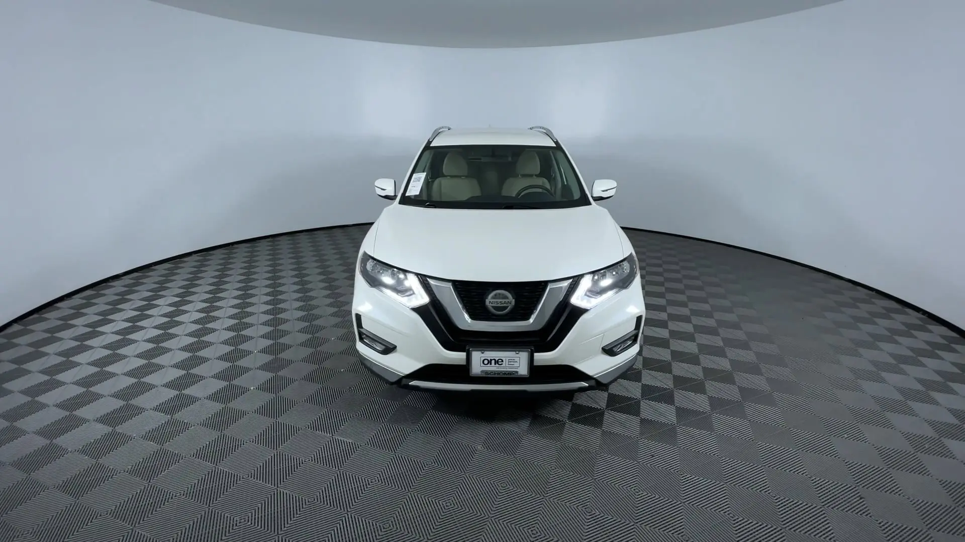 2018 Nissan Rogue SV photo 3