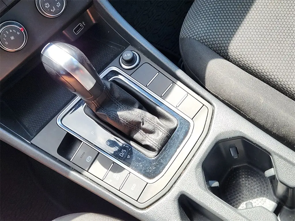 2019 Volkswagen Jetta 1.4T SE photo 13