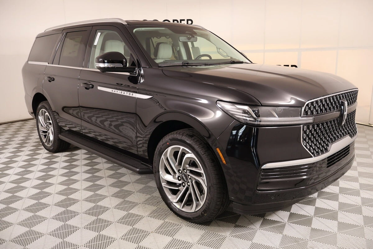 2026 Lincoln Navigator Premiere