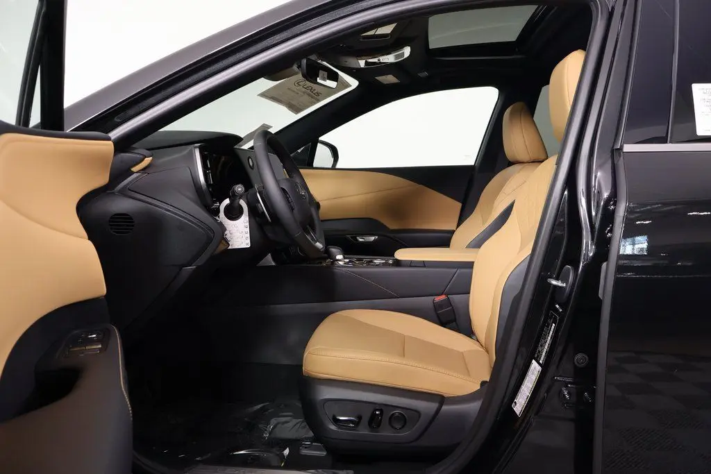 2025 Lexus RX 350 photo 4