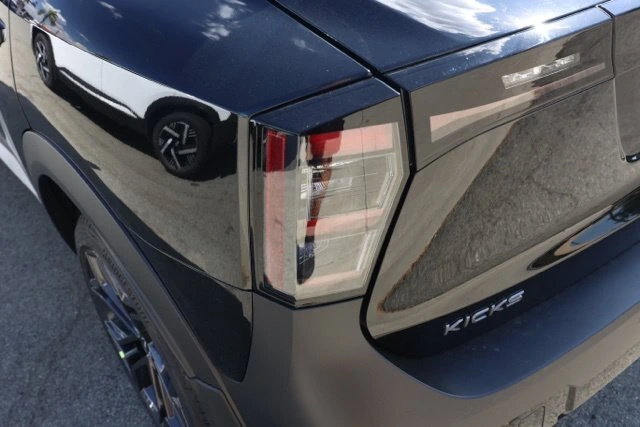 2026 Nissan KICKS SR - Photo 6