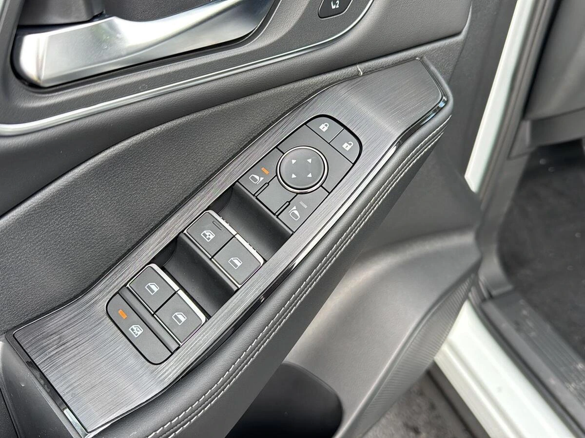 2026 Nissan Rogue Platinum - Photo 28