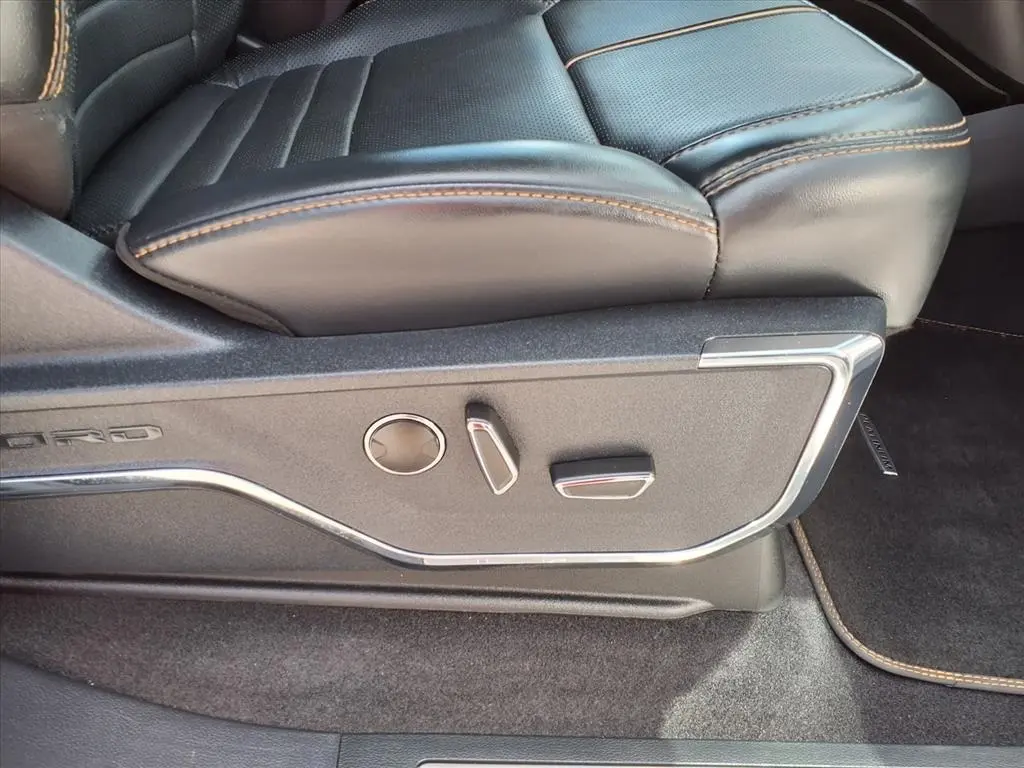 2023 Ford F-150 Platinum photo 14
