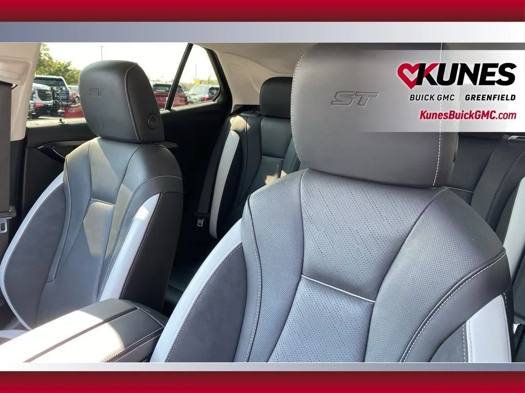2024 Buick Envision Sport Touring photo 13