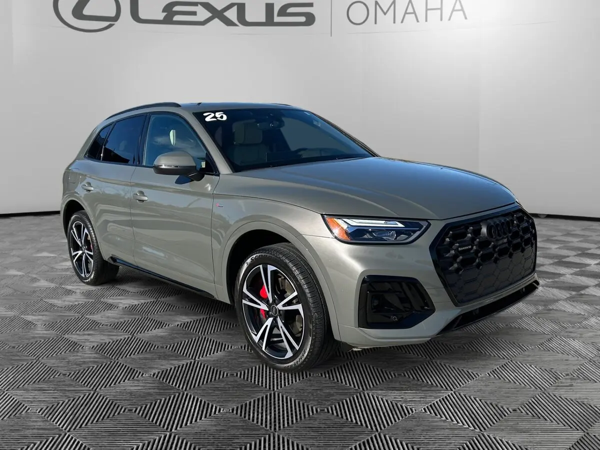 2025 Audi Q5 Premium Plus's photo