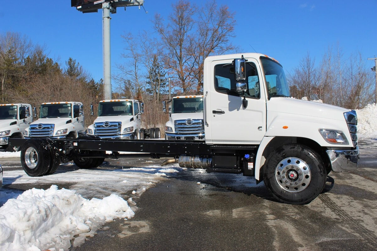2025 Hino L6 - image 3